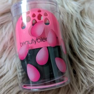 Beauty blender case